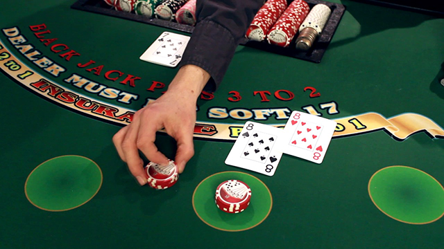 Blackjack - Tua game hap dan moi game thu khi den casino 